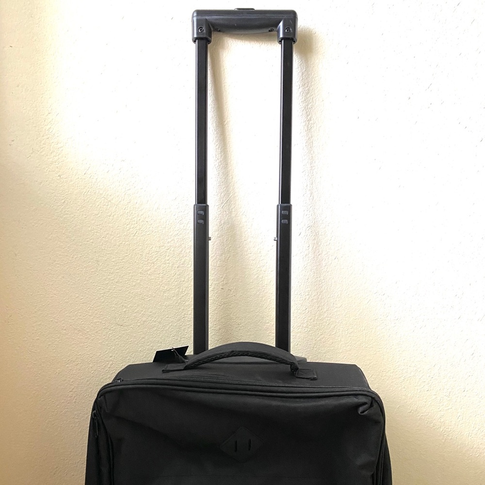 NWT Herschel like black luggage carry on - Picture 7 of 12